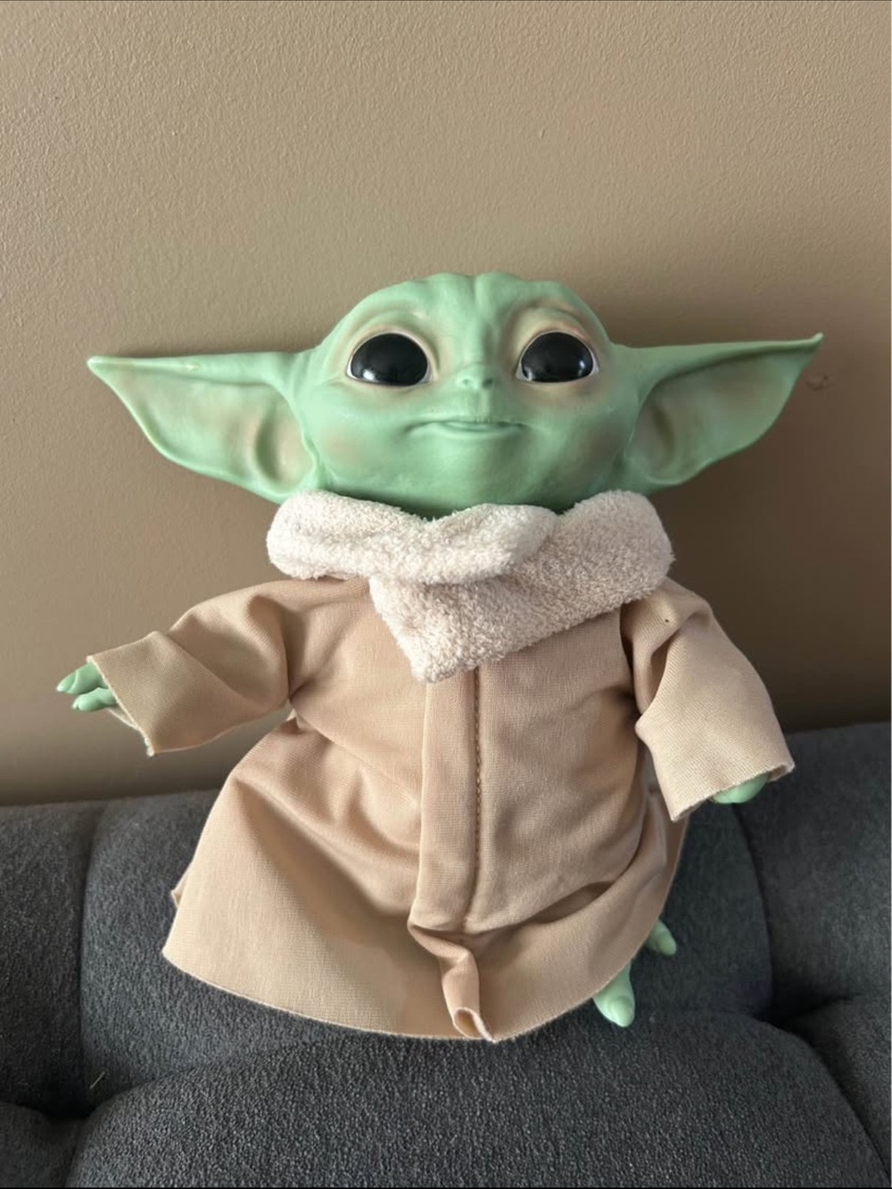 Star Wars Mandalorian The Child "Baby Yoda" Talking Toy Plush